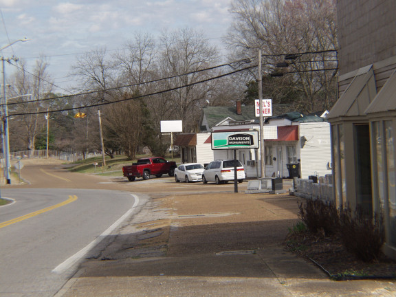 On the right travelling north.